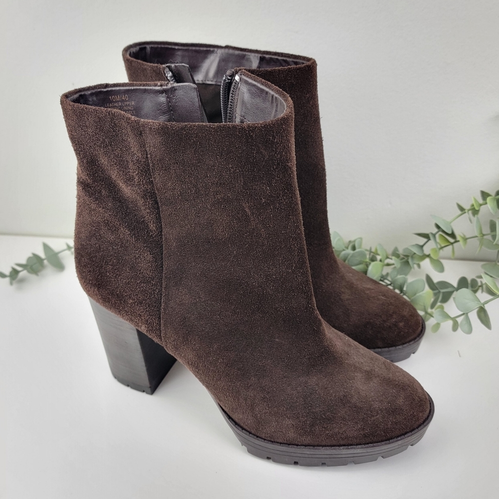 Arturo Chiang Lilliana brown suede ankle boots